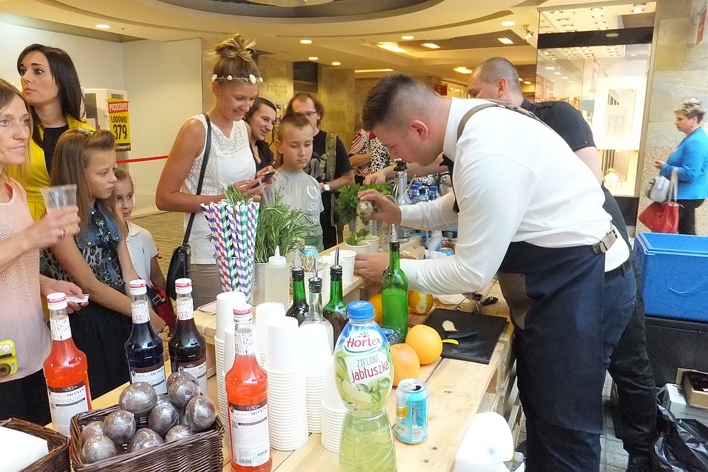Pokaz barmański i degustacja drinków w Galerii Piastów