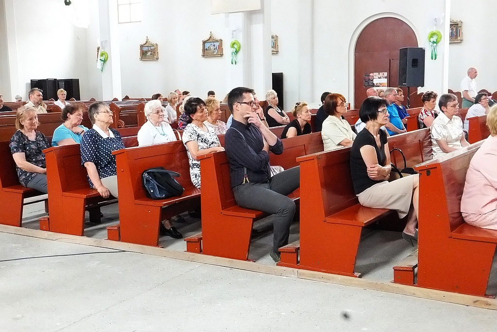 Ksiądz Jan Kaczkowski rozmawiał i modlił się z legniczanami