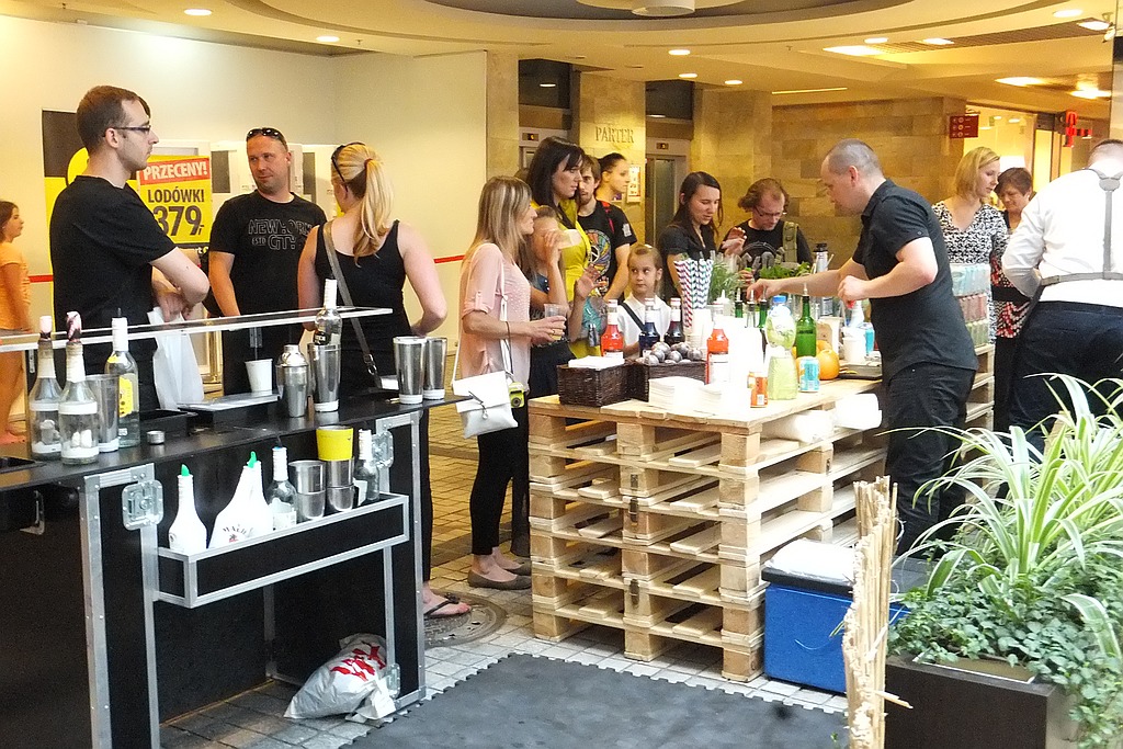 Pokaz barmański i degustacja drinków w Galerii Piastów