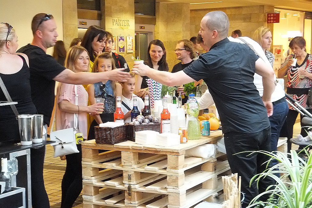 Pokaz barmański i degustacja drinków w Galerii Piastów