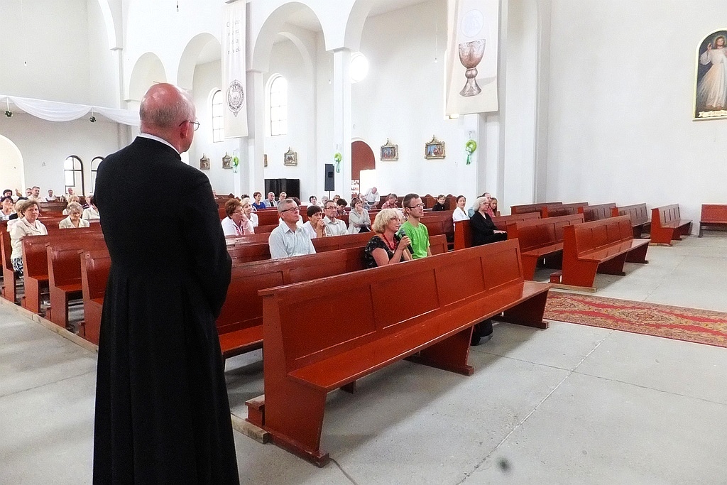 Ksiądz Jan Kaczkowski rozmawiał i modlił się z legniczanami