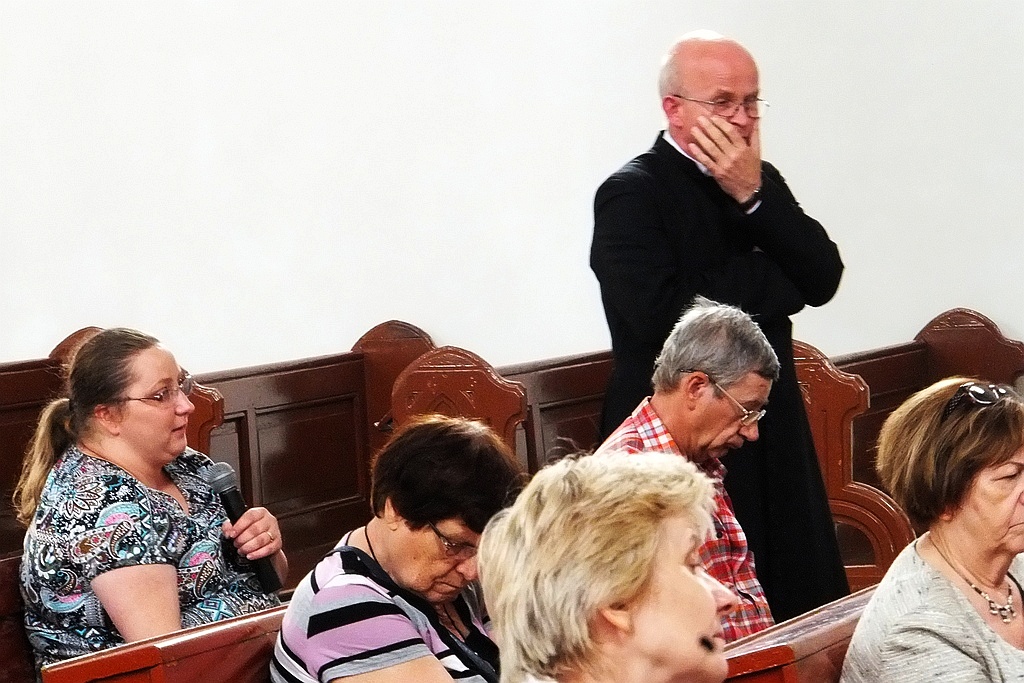 Ksiądz Jan Kaczkowski rozmawiał i modlił się z legniczanami