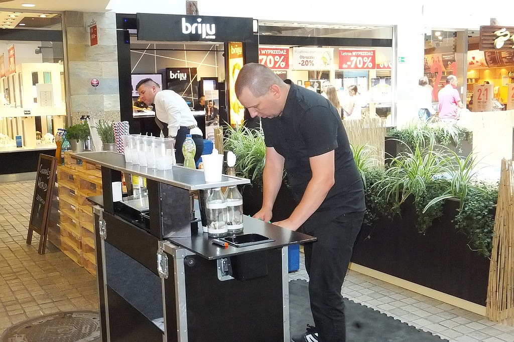 Pokaz barmański i degustacja drinków w Galerii Piastów