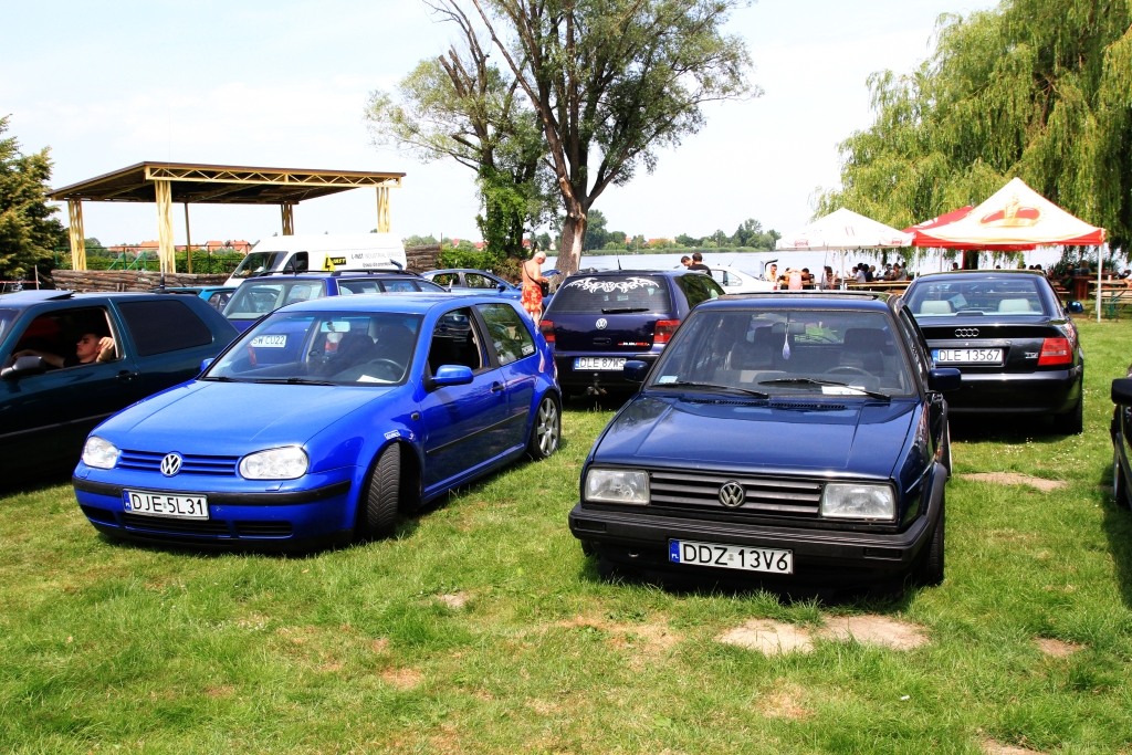 50 samochodów wzięło udział w VAG & Grill vol. 1 Jezioro Kunice