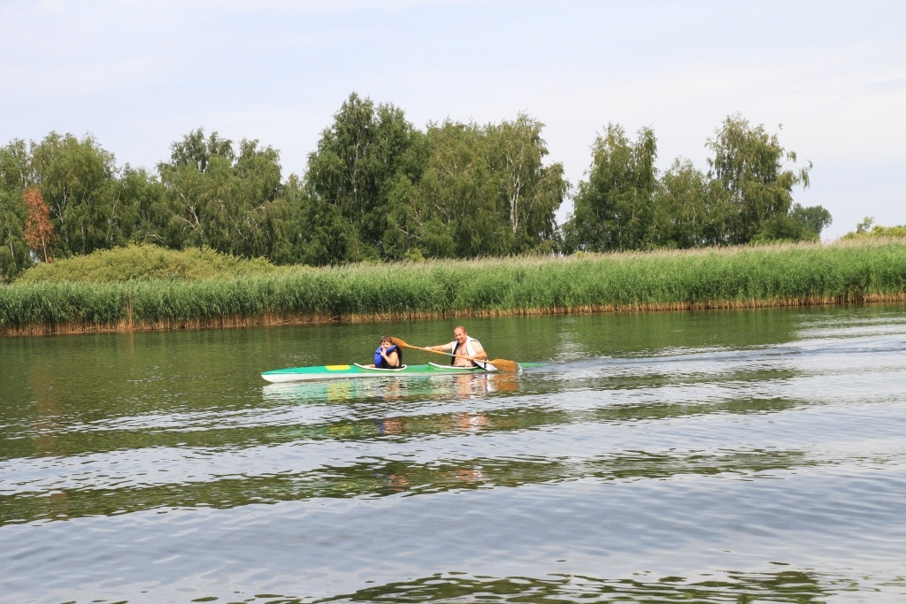 Patrol ratowników WOPR na jeziorze kunickim