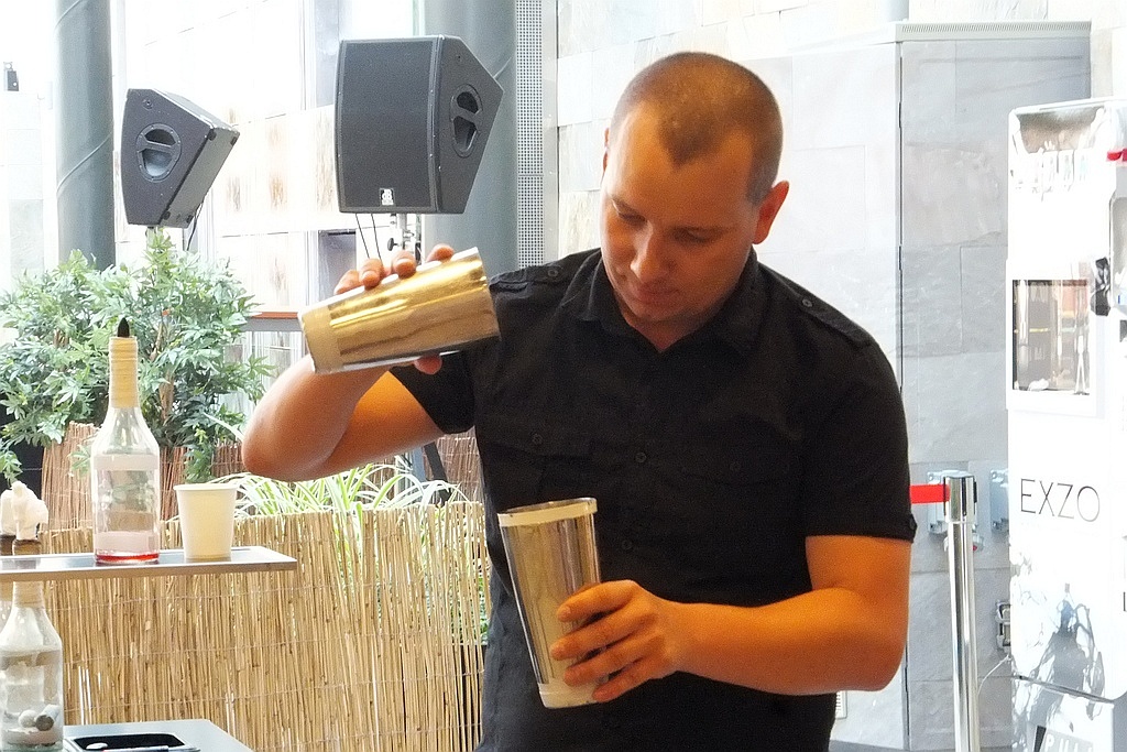 Pokaz barmański i degustacja drinków w Galerii Piastów