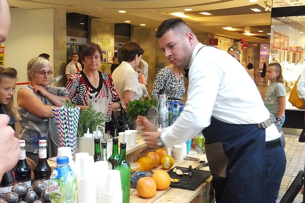 Pokaz barmański i degustacja drinków w Galerii Piastów