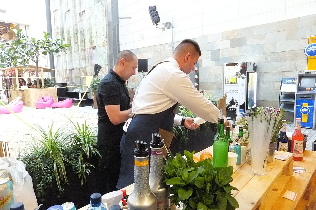Pokaz barmański i degustacja drinków w Galerii Piastów