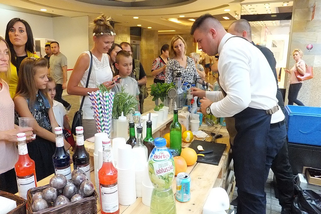 Pokaz barmański i degustacja drinków w Galerii Piastów