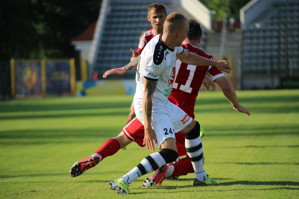 Miedź Legnica na remis z FC Hradec Kralove