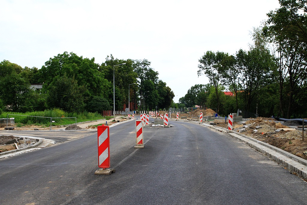 Remont Jaworzyńskiej. Są problemy i poślizg