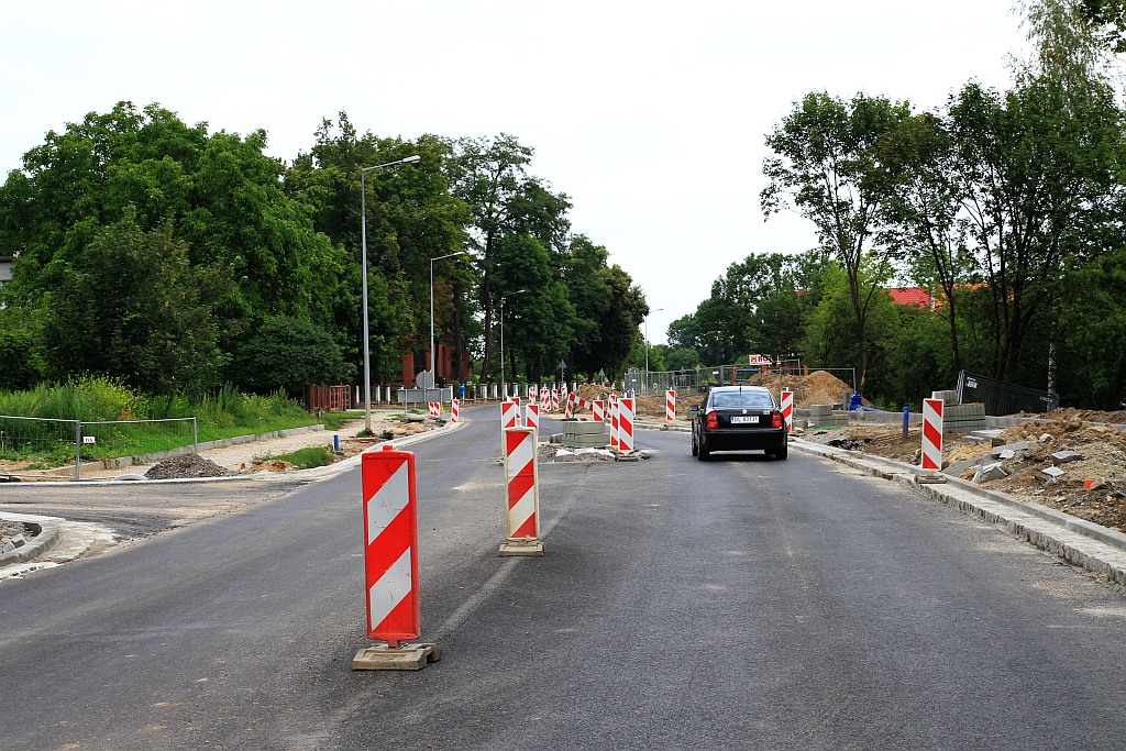 Remont Jaworzyńskiej. Są problemy i poślizg