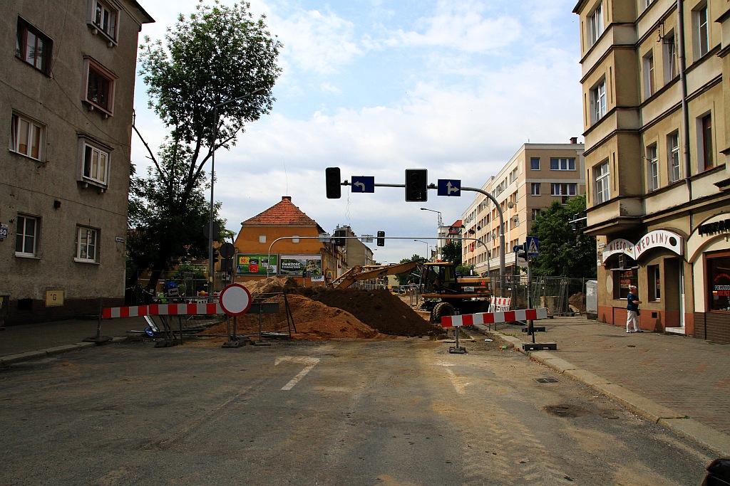 Remont Jaworzyńskiej. Są problemy i poślizg