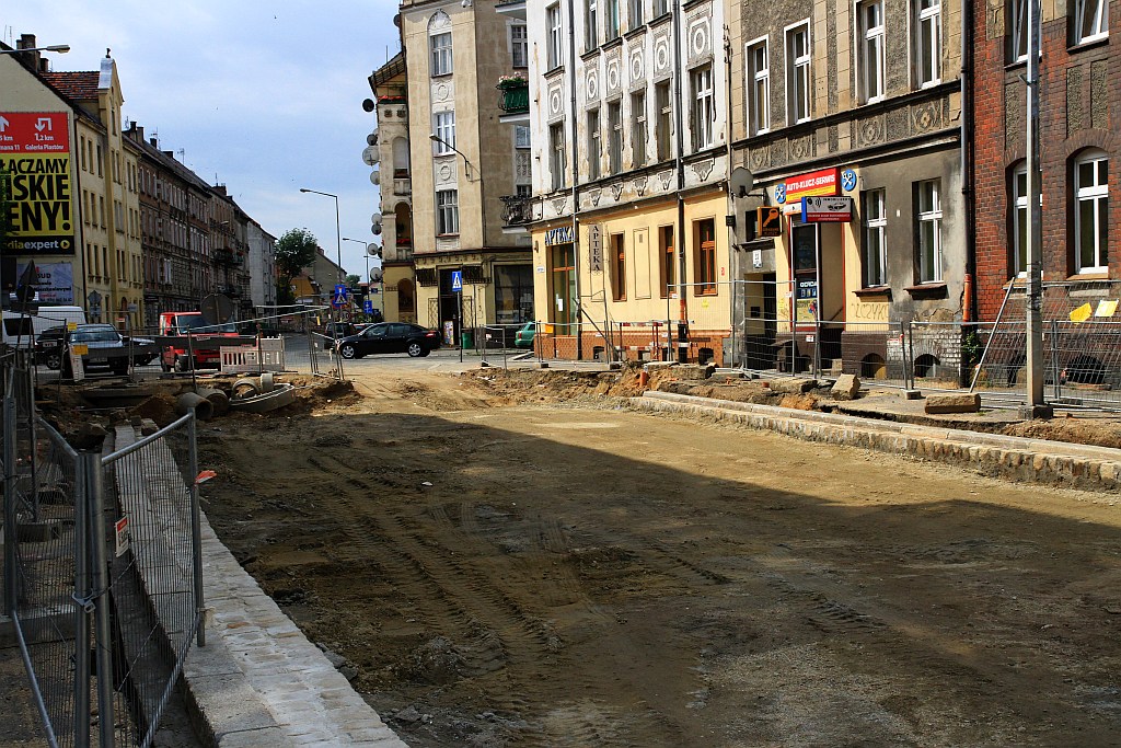 Remont Jaworzyńskiej. Są problemy i poślizg