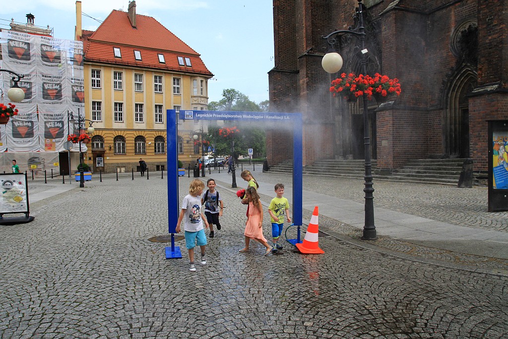 Wodociągi sprezentowały kurtyny wodne na NMP