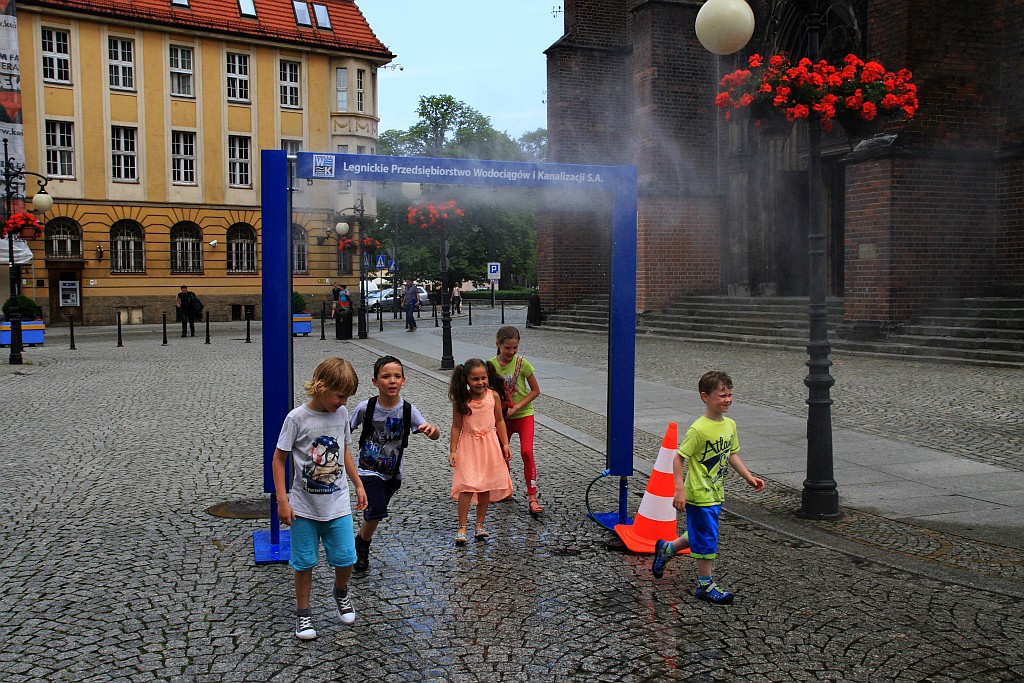 Wodociągi sprezentowały kurtyny wodne na NMP