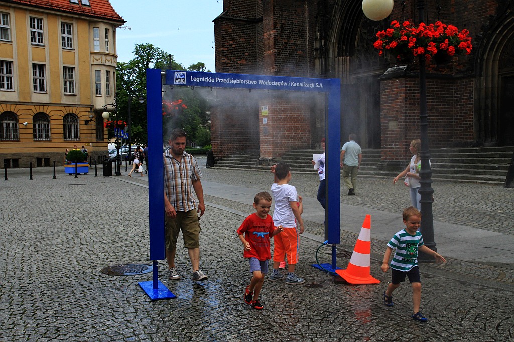 Wodociągi sprezentowały kurtyny wodne na NMP