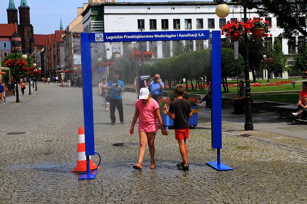 Wodociągi sprezentowały kurtyny wodne na NMP