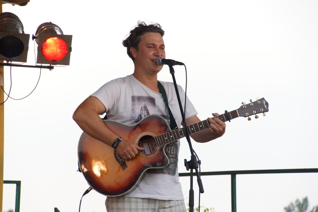 Dużo muzyki, zbiórka pieniężna i koncert życzeń na szantach