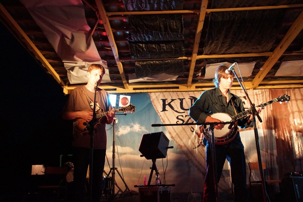 Dużo muzyki, zbiórka pieniężna i koncert życzeń na szantach