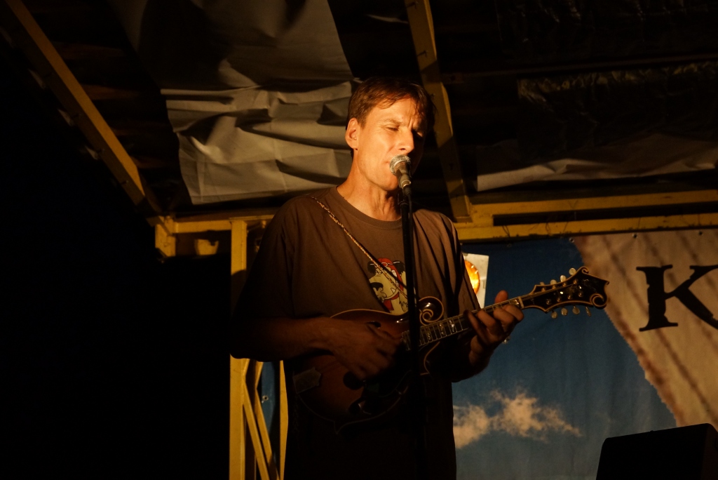 Dużo muzyki, zbiórka pieniężna i koncert życzeń na szantach