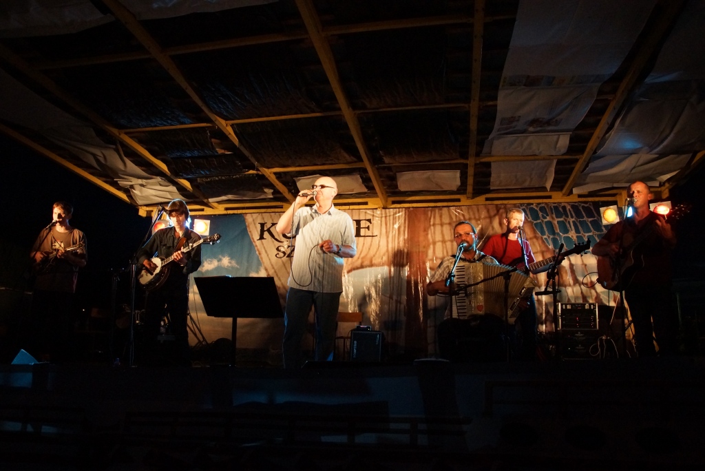 Dużo muzyki, zbiórka pieniężna i koncert życzeń na szantach