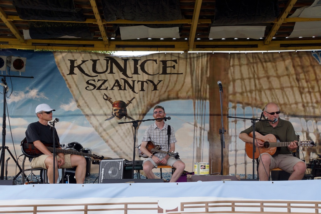 Szanty Kunice 2015. Na jeziorze fale, na scenie gwiazdy