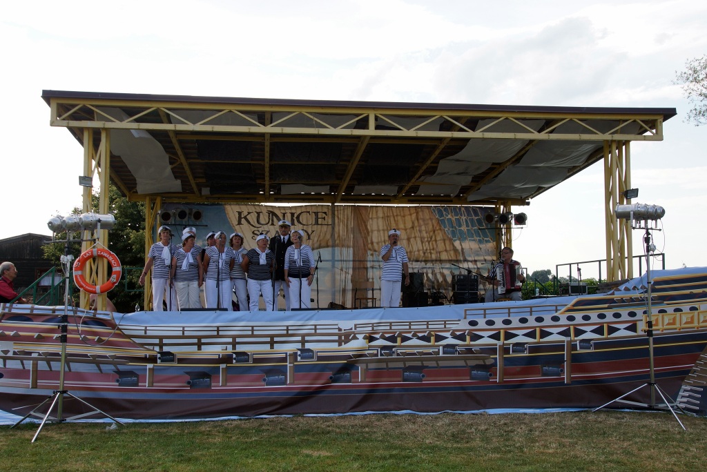Szanty Kunice 2015. Na jeziorze fale, na scenie gwiazdy
