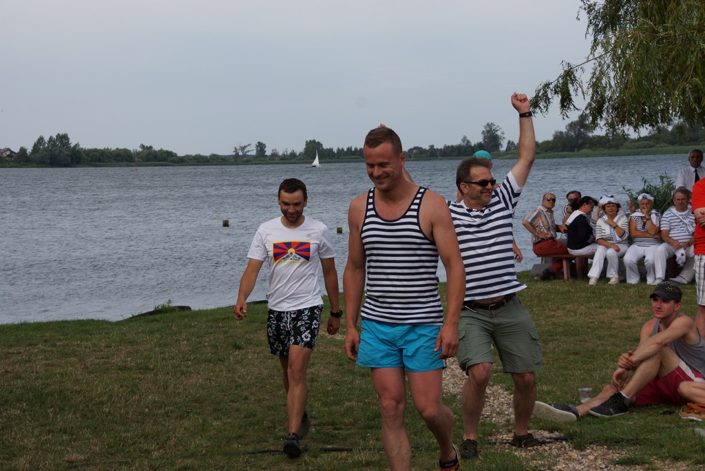Najlepsi żeglarze otrzymali puchary z rąk wójta Tersy
