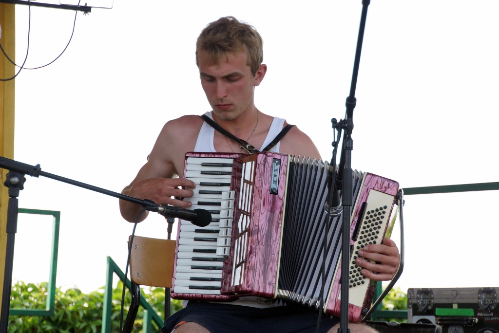 Szanty Kunice 2015. Na jeziorze fale, na scenie gwiazdy