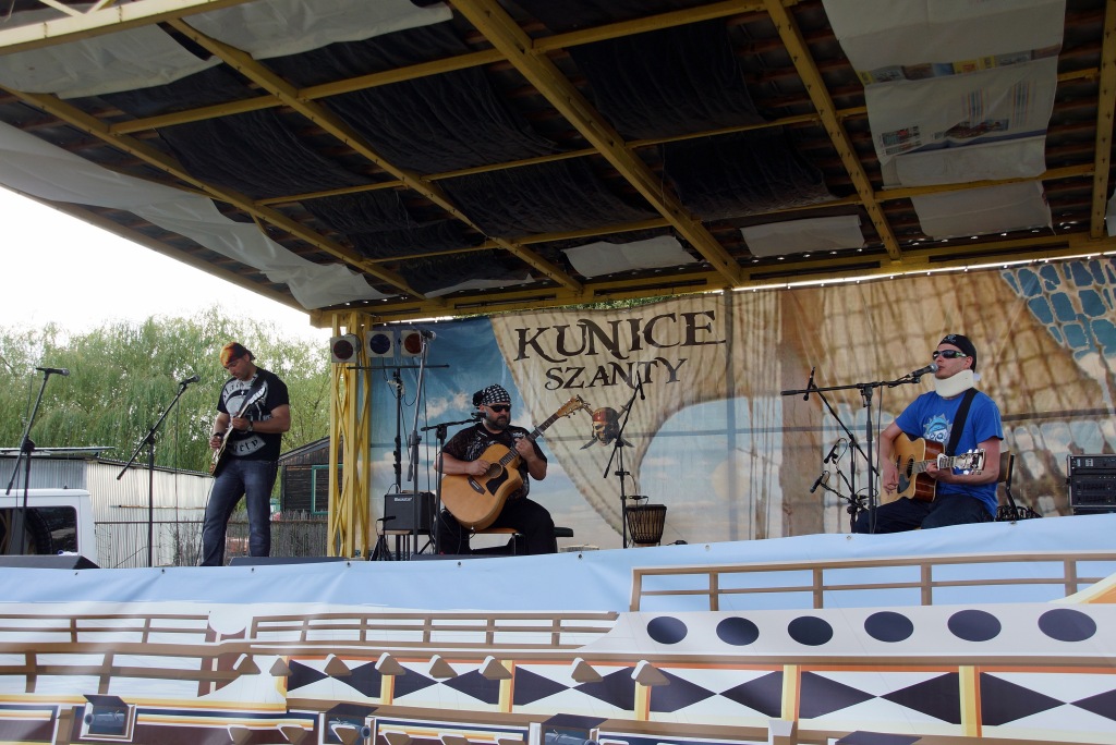 Szanty Kunice 2015. Na jeziorze fale, na scenie gwiazdy
