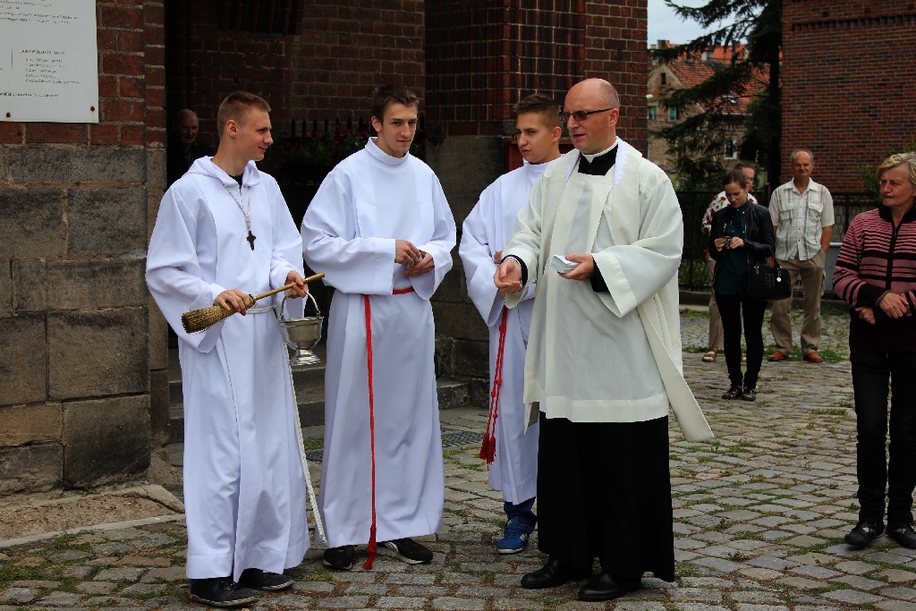 Poświęcili auta w parafii nad Kaczawą

