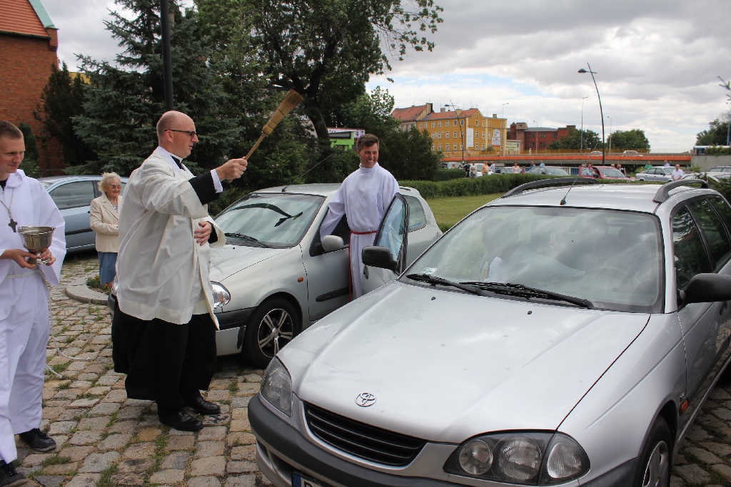 Poświęcili auta w parafii nad Kaczawą
