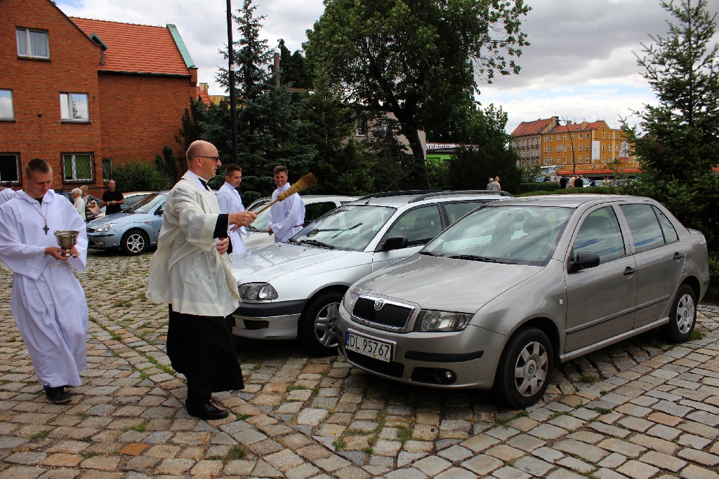Poświęcili auta w parafii nad Kaczawą
