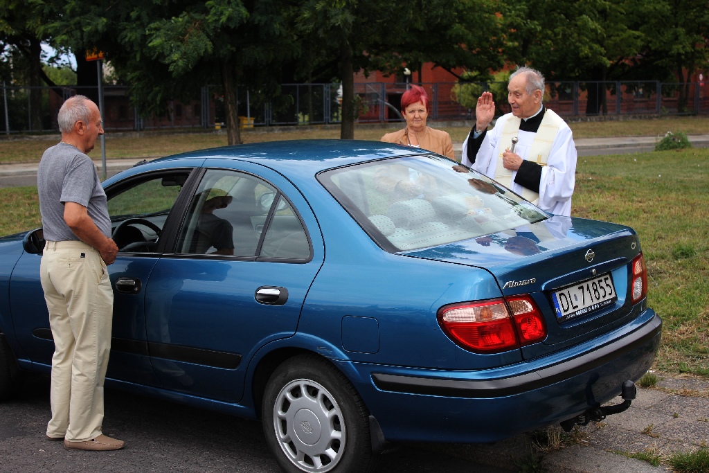 Poświęcili auta w parafii nad Kaczawą
