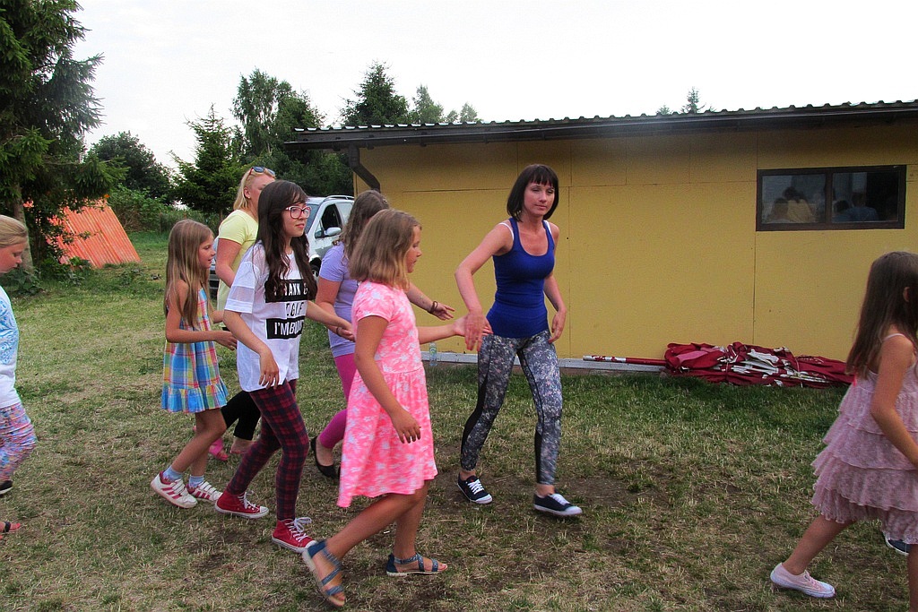 Na kolonii w Darłowie dzieci bawią się wesoło
