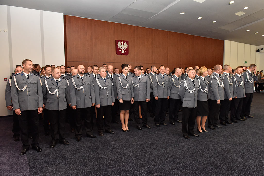 Świętowała policja. Były awanse i odznaczenia