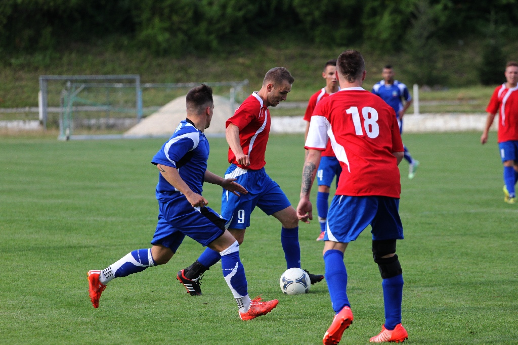 Konfeks lepszy od czwartoligowca