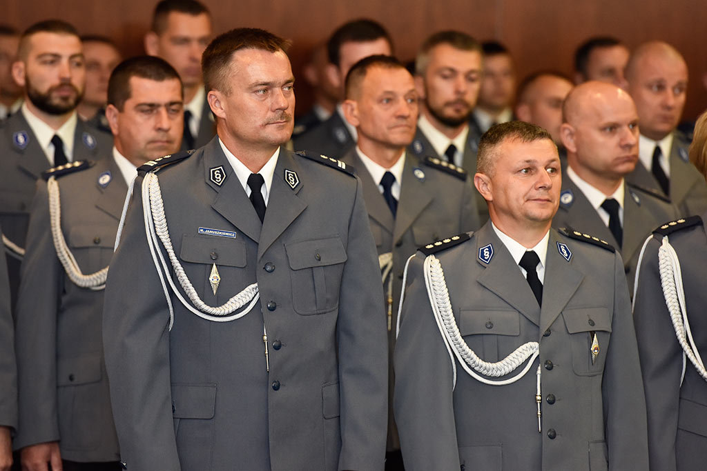 Świętowała policja. Były awanse i odznaczenia