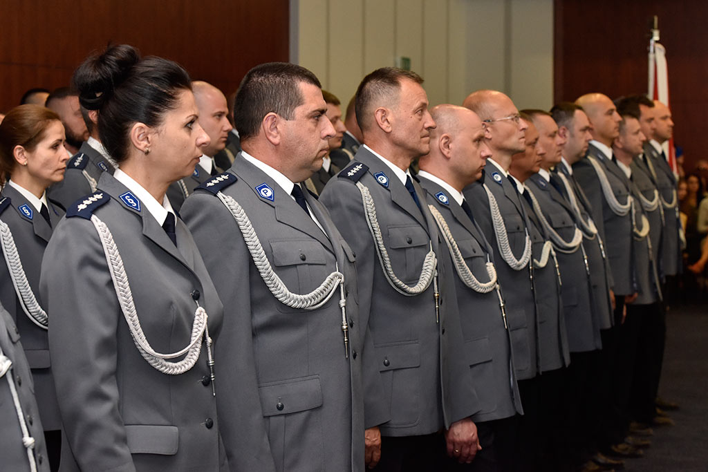 Świętowała policja. Były awanse i odznaczenia