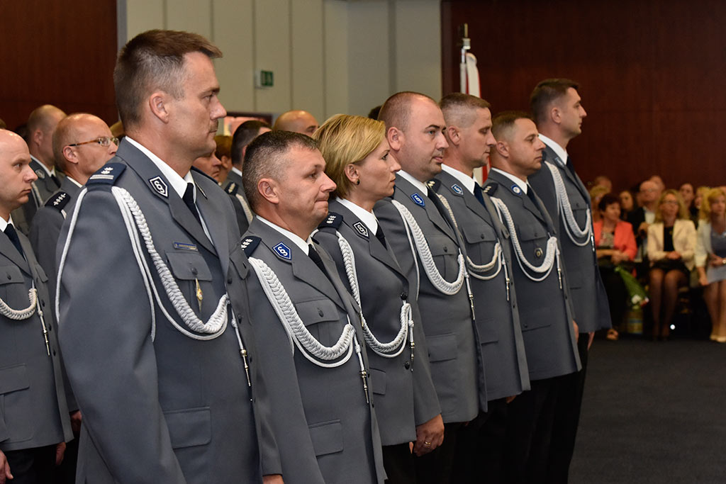 Świętowała policja. Były awanse i odznaczenia