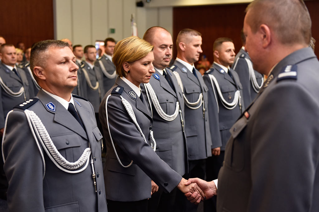 Świętowała policja. Były awanse i odznaczenia