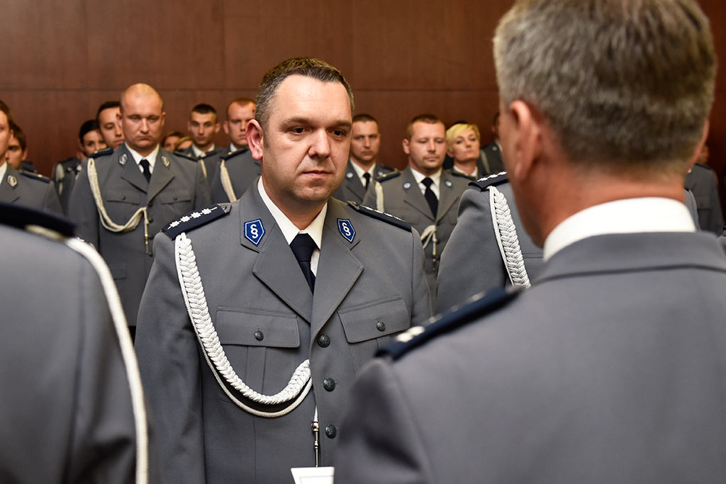 Świętowała policja. Były awanse i odznaczenia