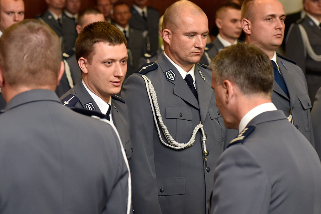Świętowała policja. Były awanse i odznaczenia