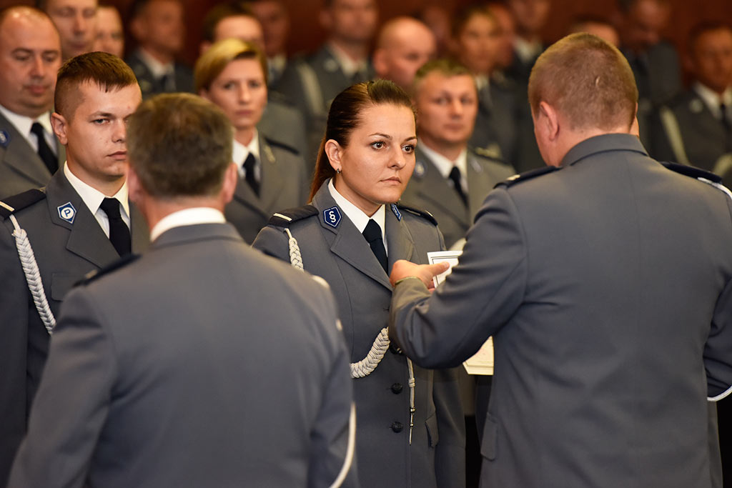 Świętowała policja. Były awanse i odznaczenia
