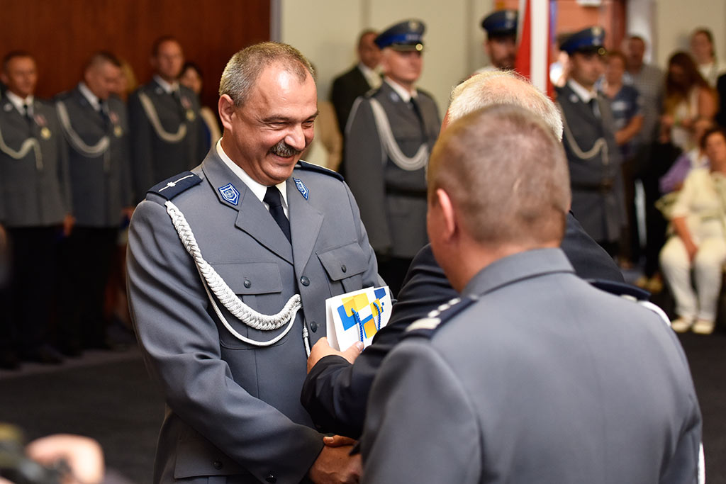 Świętowała policja. Były awanse i odznaczenia