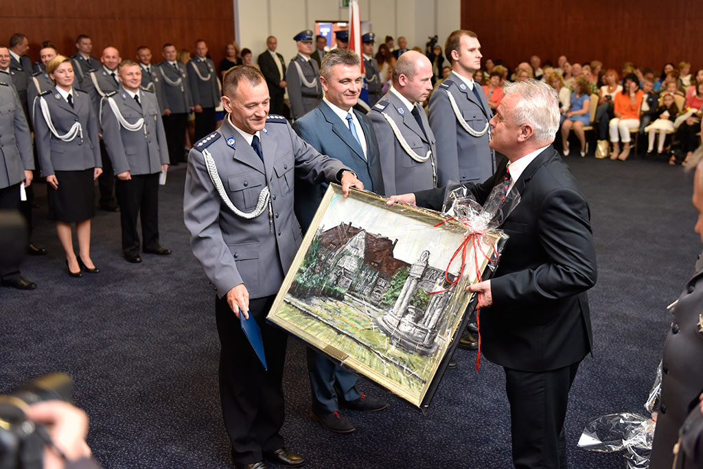 Świętowała policja. Były awanse i odznaczenia