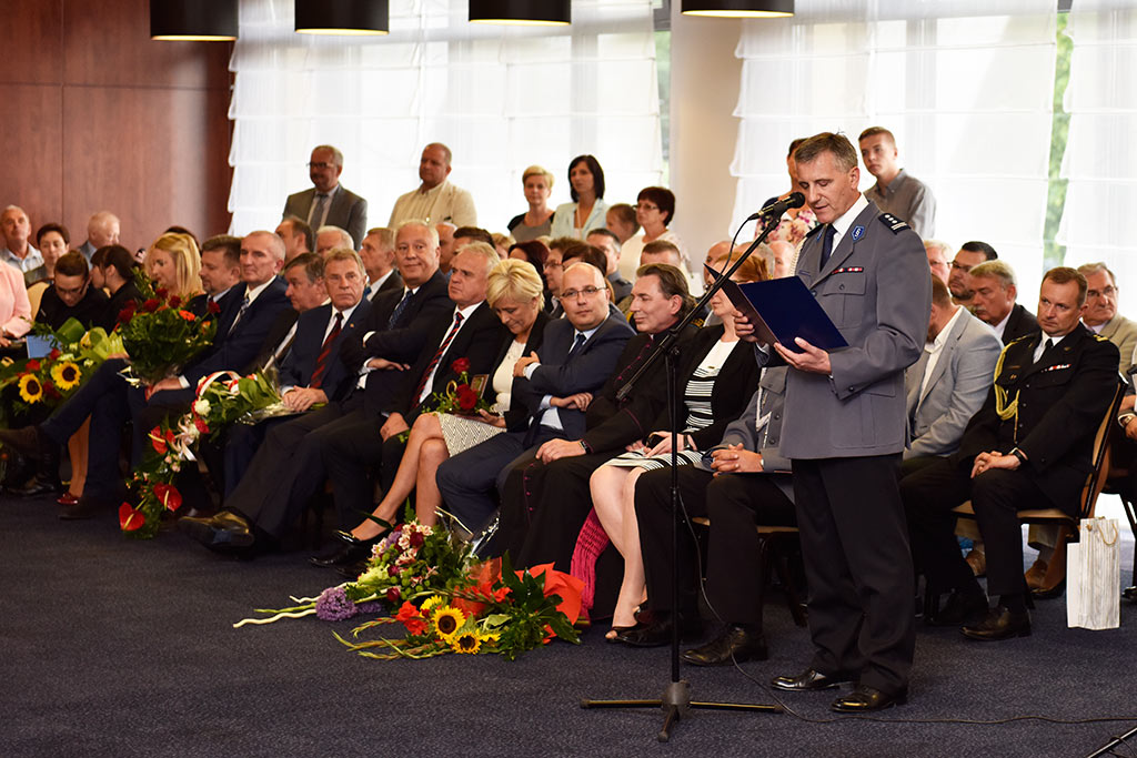 Świętowała policja. Były awanse i odznaczenia