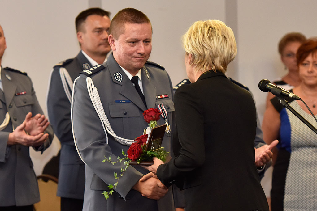 Świętowała policja. Były awanse i odznaczenia