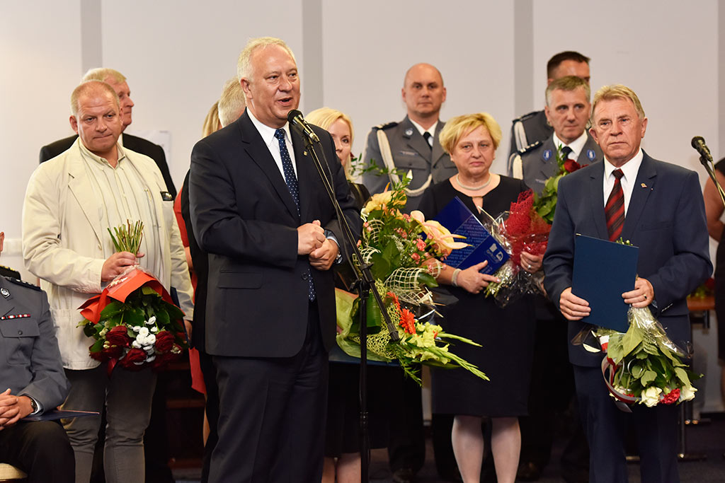Świętowała policja. Były awanse i odznaczenia
